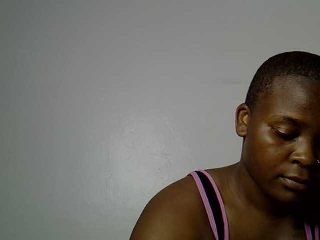Queen-venny live cam on BongaCams