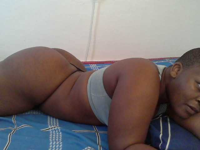 Queen-venny live cam on BongaCams