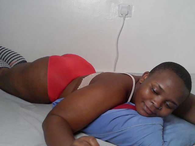 Queen-venny live cam on BongaCams