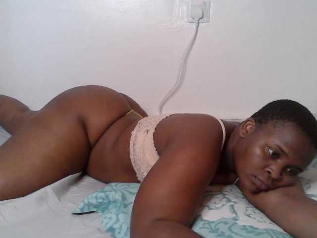 Queen-venny live webcam show