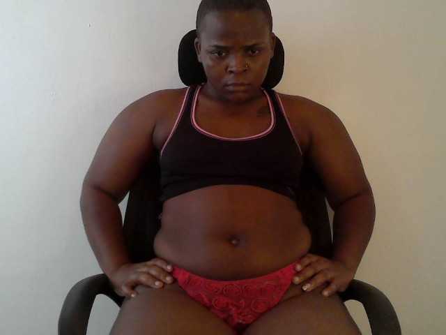 Queen-venny live cam on BongaCams