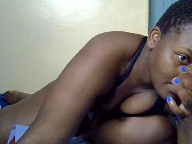 Queen-venny webcam