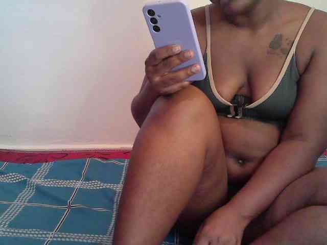 Queen-venny webcam