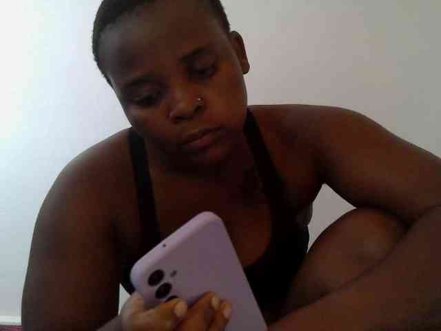 Queen-venny webcam