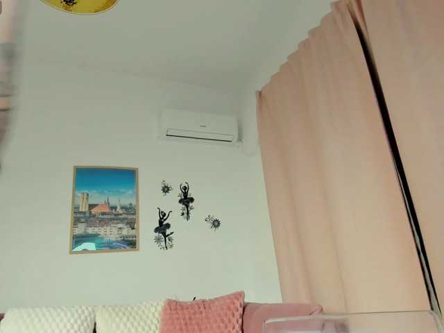 AryaNaughty, en directo ahora en BongaCams
