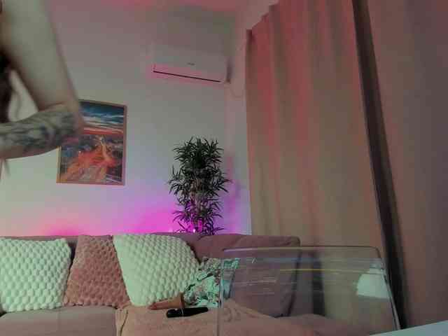 AryaNaughty webcam