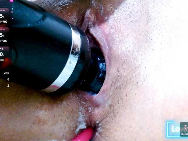 carolinasquirt18 live cam on BongaCams