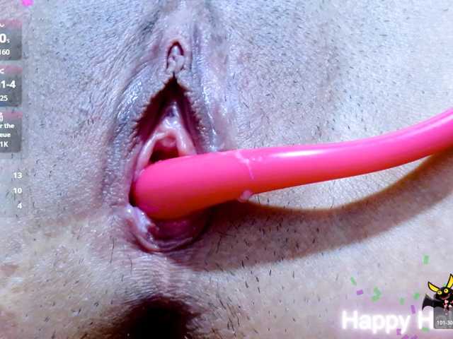 carolinasquirt18 live cam on BongaCams
