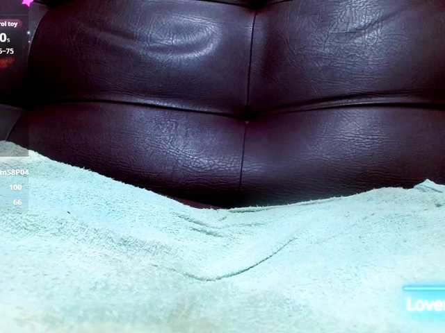 carolinasquirt18 live cam on BongaCams