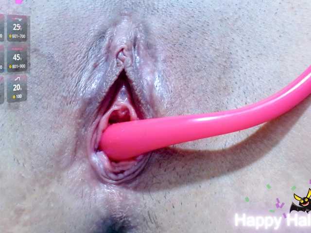 carolinasquirt18 live cam on BongaCams