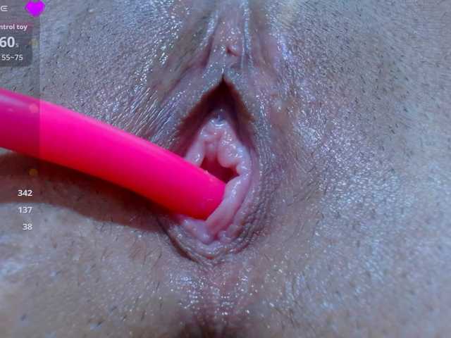 carolinasquirt18 live cam on BongaCams