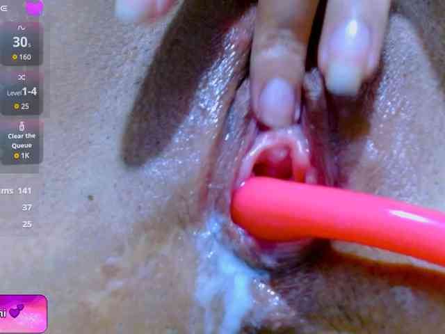 carolinasquirt18 webcam