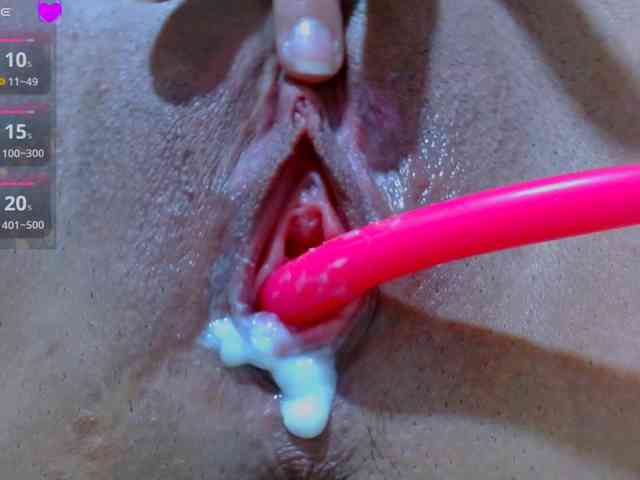 carolinasquirt18 webcam