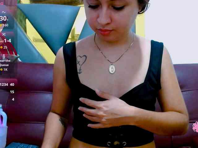 carolinasquirt18 webcam