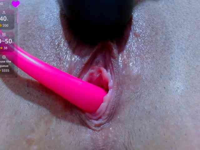 carolinasquirt18 webcam