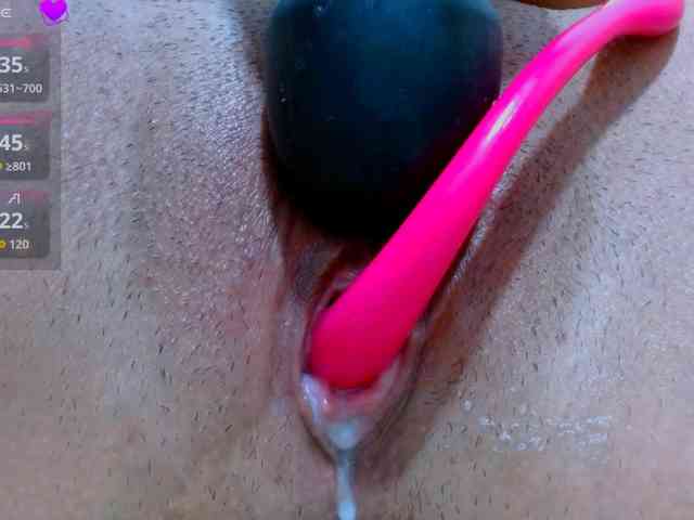 carolinasquirt18 webcam