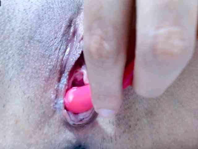 carolinasquirt18 webcam
