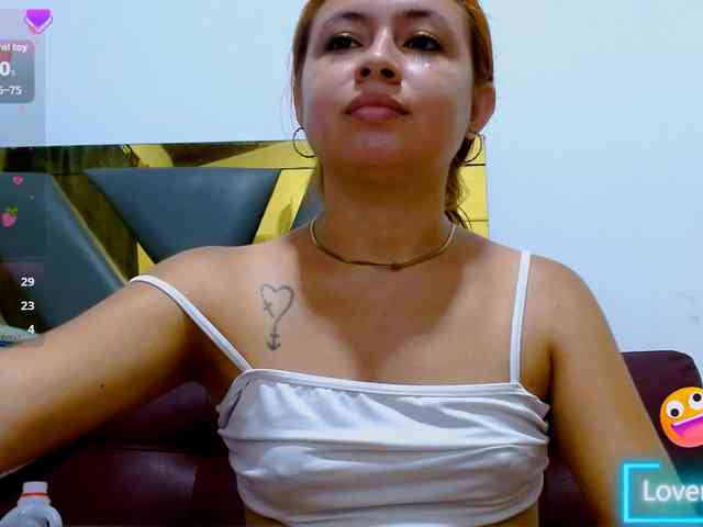 carolinasquirt18 webcam