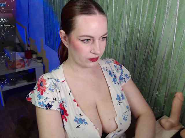 missEllaElla webcam