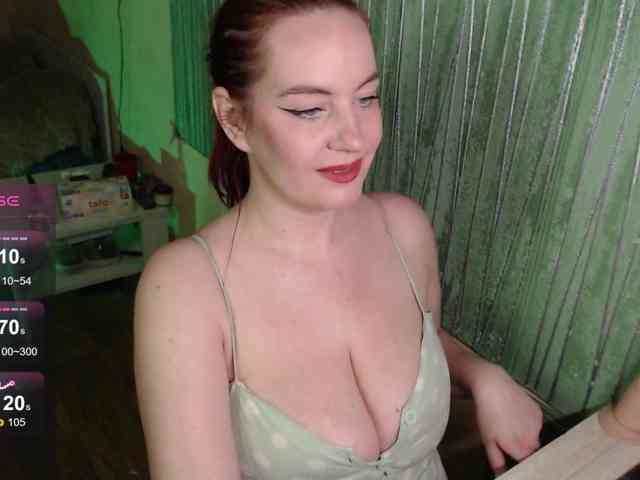 missEllaElla webcam