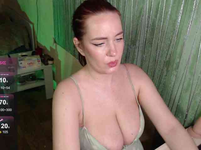 missEllaElla webcam