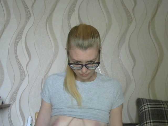 Kitty-Love27 live cam