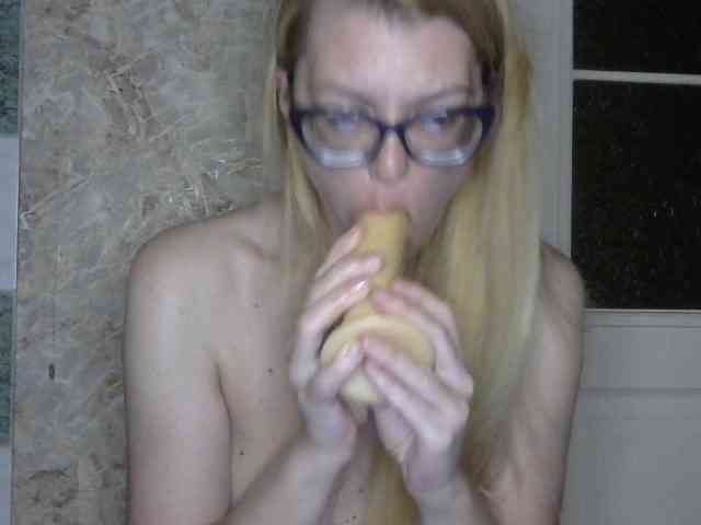 Kitty-Love27 webcam