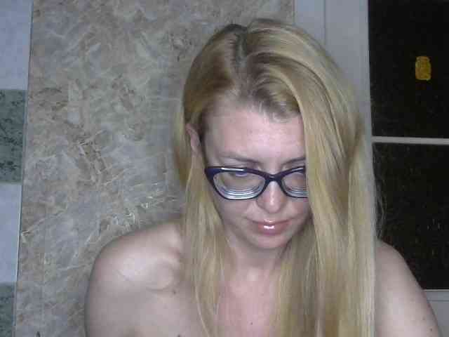 Kitty-Love27 webcam