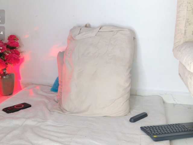 gigi-loved live cam on BongaCams