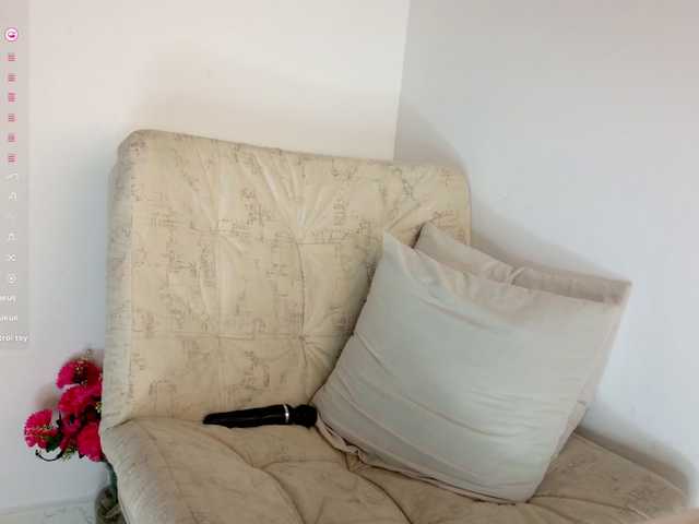 gigi-loved live cam on BongaCams