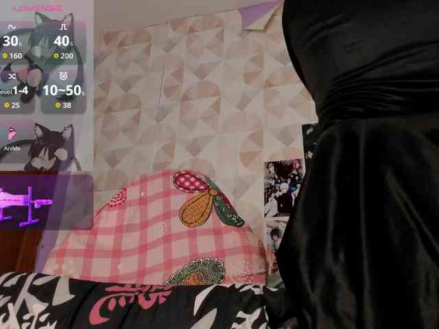 madelinefoxxx30 webcam