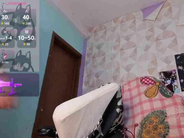 madelinefoxxx30 webcam