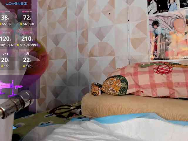 madelinefoxxx30 webcam