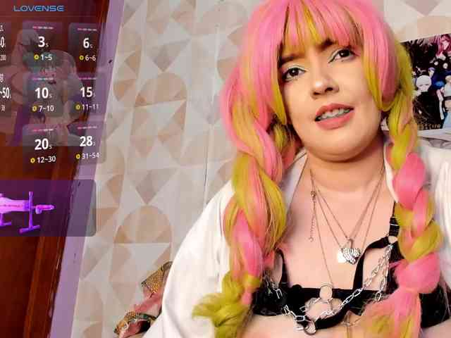 madelinefoxxx30 webcam