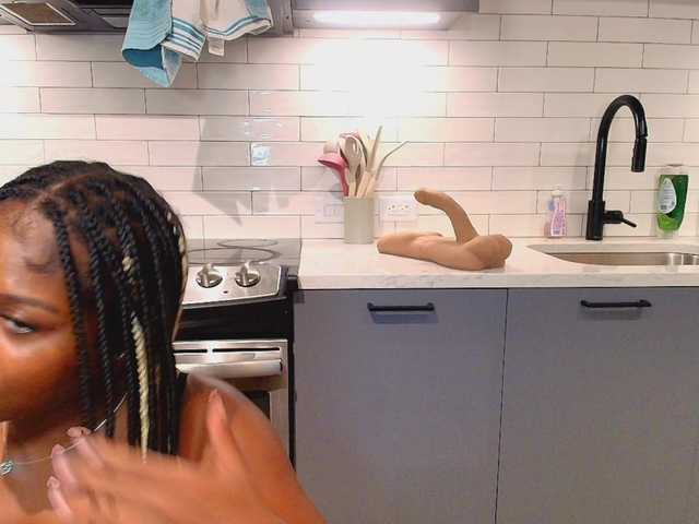Naomiruty live cam on BongaCams