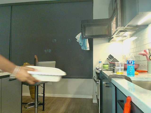 Naomiruty's BongaCams show and profile