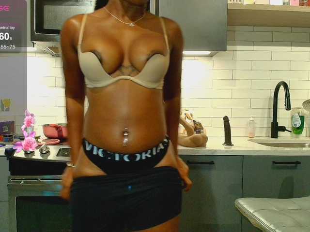 Naomiruty live webcam show