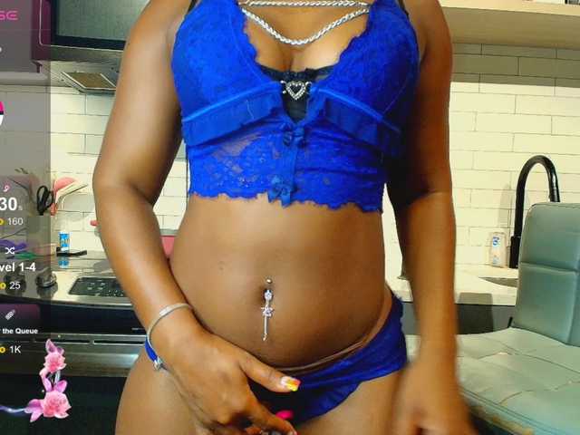 Naomiruty live cam on BongaCams
