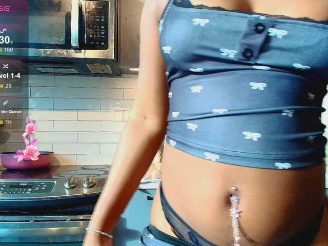 Naomiruty live cam on BongaCams