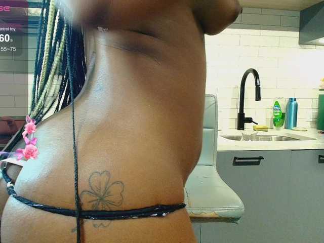 Naomiruty live cam on BongaCams