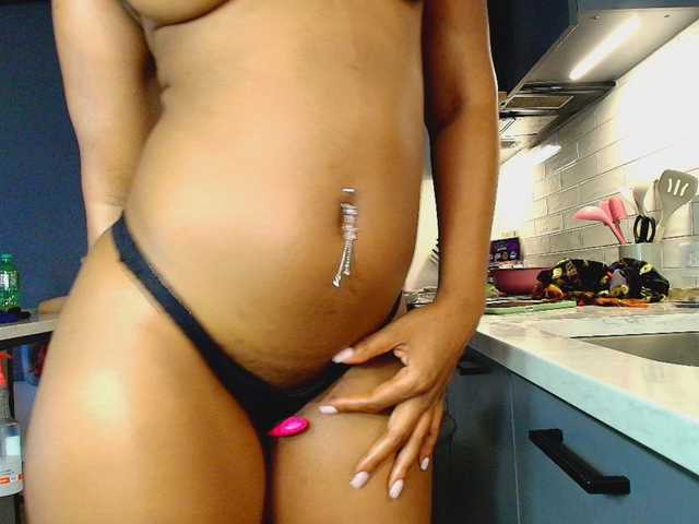 Naomiruty's BongaCams show and profile