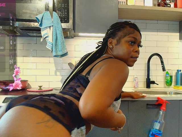 Naomiruty live cam on BongaCams