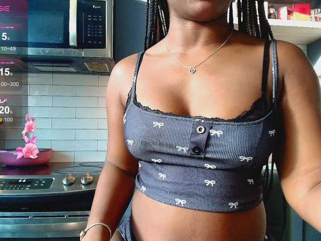 Naomiruty live cam on BongaCams