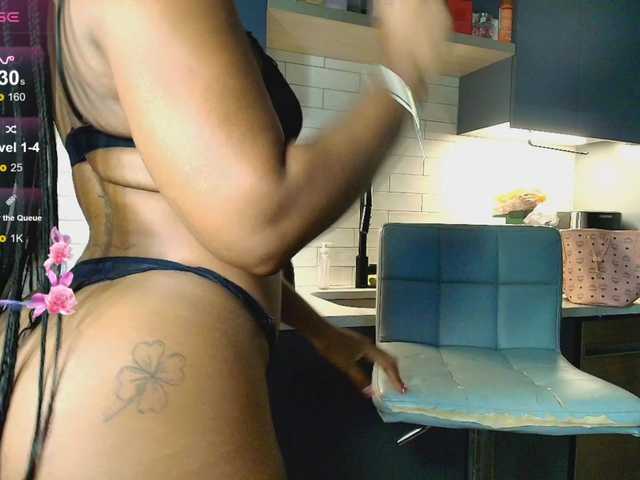 Naomiruty live cam on BongaCams