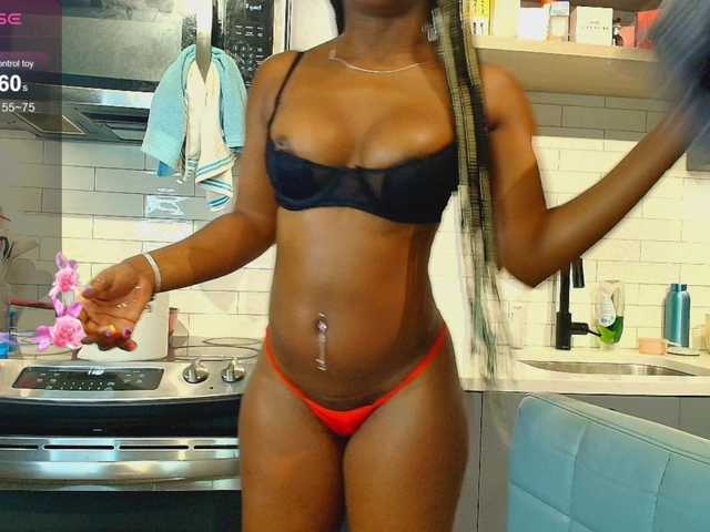Naomiruty live cam on BongaCams