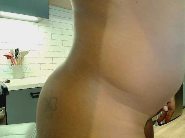 Naomiruty live cam on BongaCams