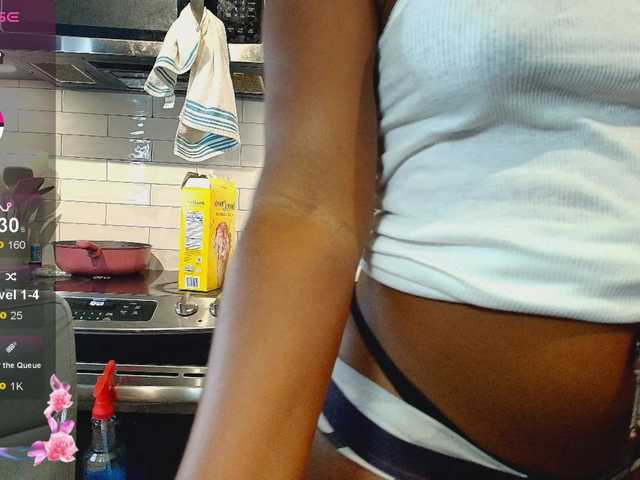 Naomiruty live cam on BongaCams