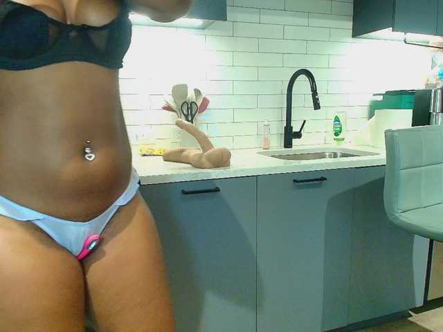 Naomiruty live cam on BongaCams