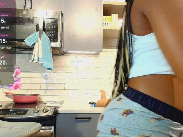 Naomiruty live cam on BongaCams