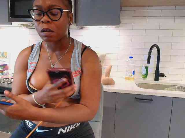 Naomiruty webcam